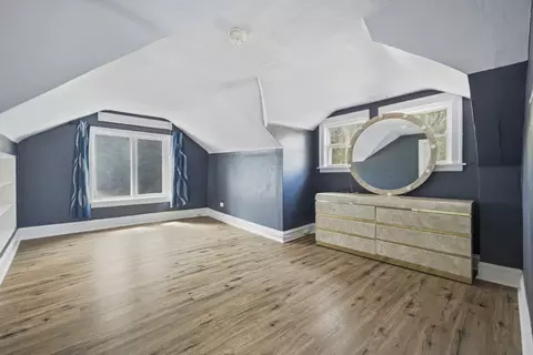 1375 Whitcomb Ave, Des Plaines, IL 60018 photo 12
