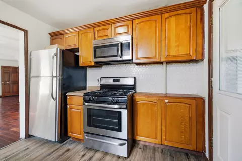 1375 Whitcomb Ave, Des Plaines, IL 60018 photo 7