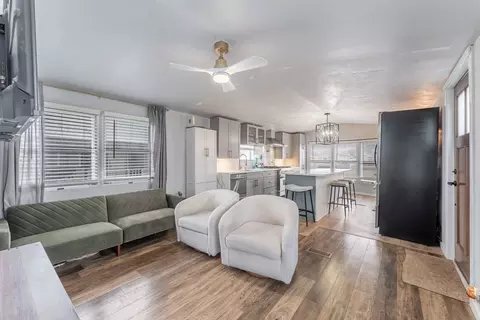 106 8th Ave, Bartlett, IL 60103 photo 6