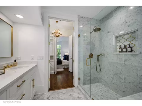 43 Elm St, Chicago, IL 60611 photo 24