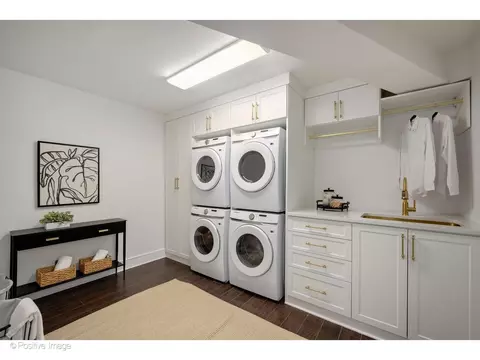 43 Elm St, Chicago, IL 60611 photo 33