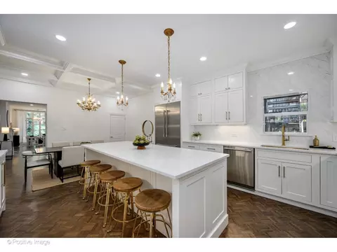 43 Elm St, Chicago, IL 60611 photo 15