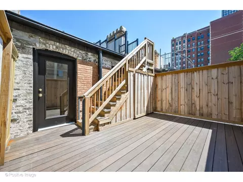 43 Elm St, Chicago, IL 60611 photo 29