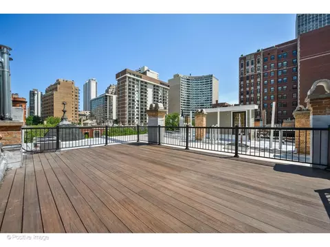 43 Elm St, Chicago, IL 60611 photo 30