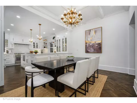 43 Elm St, Chicago, IL 60611 photo 9