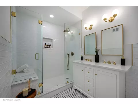43 Elm St, Chicago, IL 60611 photo 25