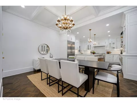 43 Elm St, Chicago, IL 60611 photo 8