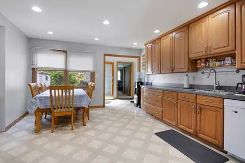 60 Arizona Ln, Hoffman Estates, IL 60169 photo 10