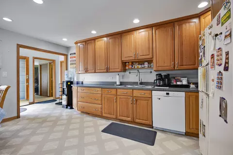 60 Arizona Ln, Hoffman Estates, IL 60169 photo 9