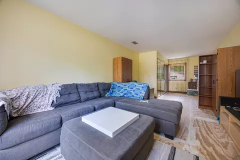 60 Arizona Ln, Hoffman Estates, IL 60169 photo 11