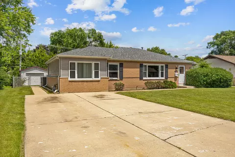 60 Arizona Ln, Hoffman Estates, IL 60169 photo 3
