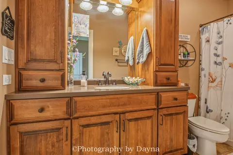 Bath - 1 Shannon Rd, Kankakee, IL 60901 photo 6 of 7