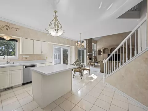 1162 Alder Ln, Bartlett, IL 60103 photo 9