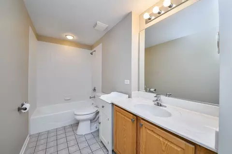 Undisclosed, Wheaton, IL 60187 photo 15