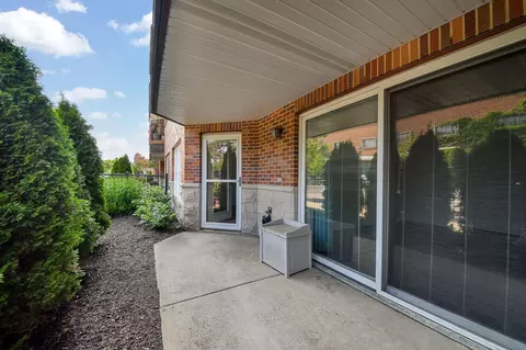 Undisclosed, Wheaton, IL 60187 photo 17