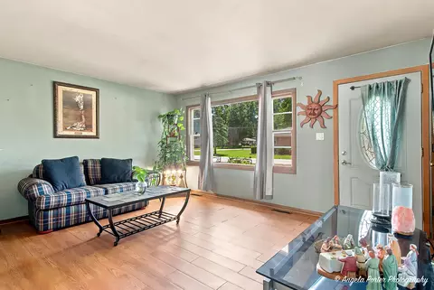 Living - 4800 Willow Ln, Mchenry, IL 60050 photo 1 of 2
