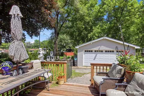 Exterior - 4800 Willow Ln, Mchenry, IL 60050 photo 3 of 6