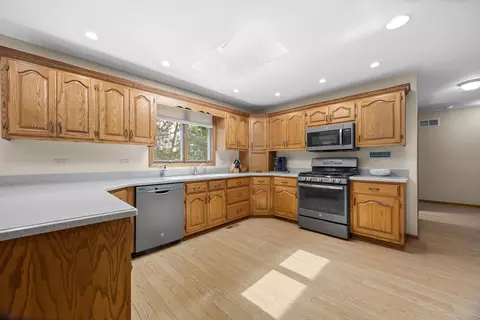 337 Hans Brinker Rd, Peotone, IL 60468 photo 10
