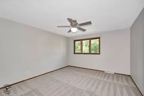 Bedroom - 628 Camelot Dr, Burr Ridge, IL 60527 photo 6 of 9