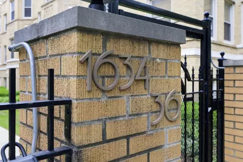 1634 W Columbia Ave #1N, Chicago, IL 60626