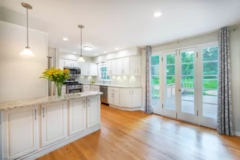Kitchen - 320 Deveron Cir, Cary, IL 60013 photo 1 of 6
