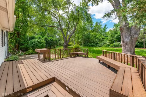 Exterior - 320 Deveron Cir, Cary, IL 60013 photo 4 of 9