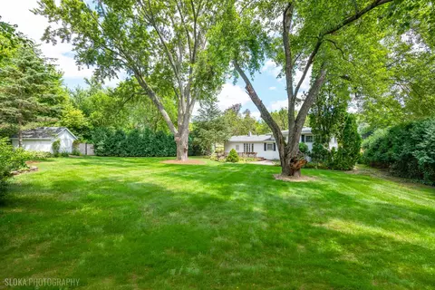 Exterior - 320 Deveron Cir, Cary, IL 60013 photo 8 of 9
