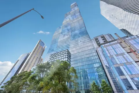 363 E Wacker Dr #2204, Chicago, IL 60601