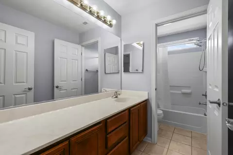 239 Pawtucket Ave, Elgin, IL 60124 photo 25