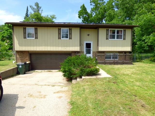 528 W Pheasant Ct, Round Lake Beach, IL 60073