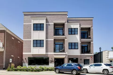 514 Hillgrove Ave #303, Western Springs, IL 60558
