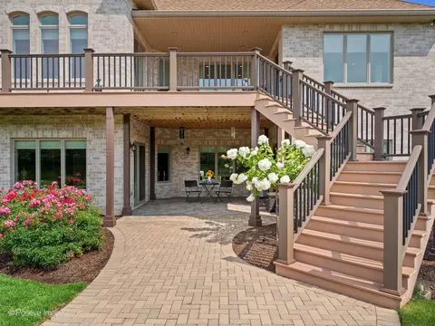 Exterior - 335 Edgewater Dr, Morris, IL 60450 photo 5 of 9