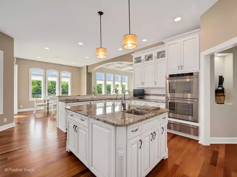 Kitchen - 335 Edgewater Dr, Morris, IL 60450 photo 4 of 7