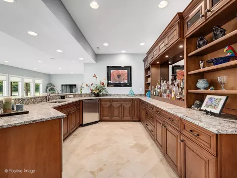 Kitchen - 335 Edgewater Dr, Morris, IL 60450 photo 7 of 7