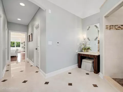 Entry Way - 335 Edgewater Dr, Morris, IL 60450 photo 2 of 4