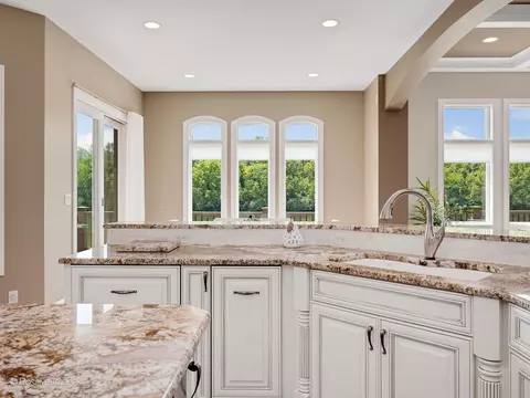 Kitchen - 335 Edgewater Dr, Morris, IL 60450 photo 6 of 7