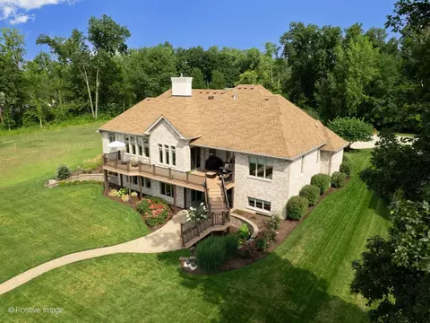 Exterior - 335 Edgewater Dr, Morris, IL 60450 photo 7 of 9