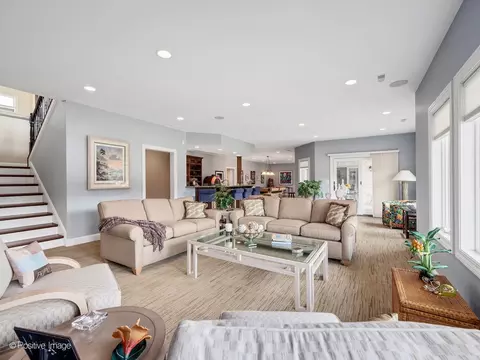 Living - 335 Edgewater Dr, Morris, IL 60450 photo 6 of 6