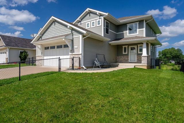 6131 Lillie Ave, Davenport, IA 52806