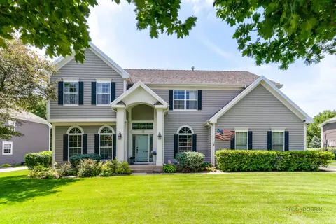 115 Bridle Path Ln, Fox River Grove, IL 60021
