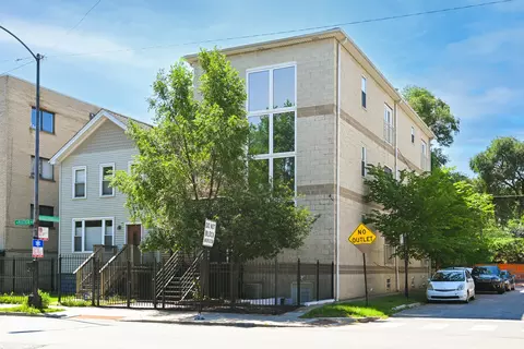 2539 W Foster Ave #3, Chicago, IL 60625