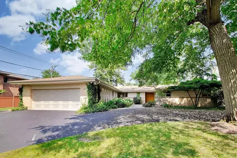9139 Kedvale Ave, Skokie, IL 60076