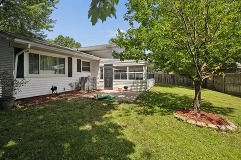 Exterior - 26 Skyview Dr, Springfield, IL 62702 photo 4 of 6