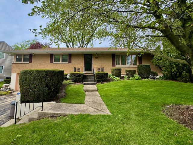 303 Gayle Ave, Dekalb, IL 60115