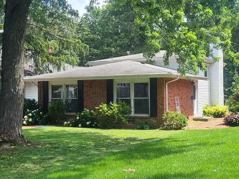 5239 Cumnor Rd, Downers Grove, IL 60515