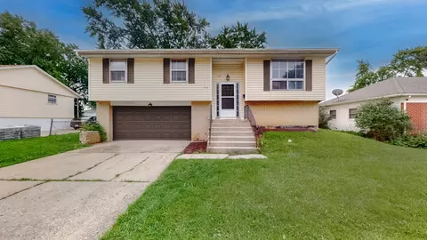 717 Union Ave, Romeoville, IL 60446