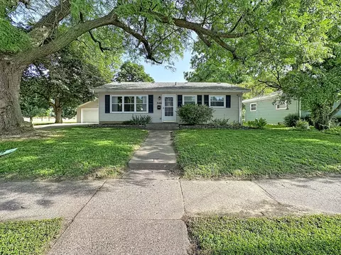 346 W 32nd St, Davenport, IA 52803
