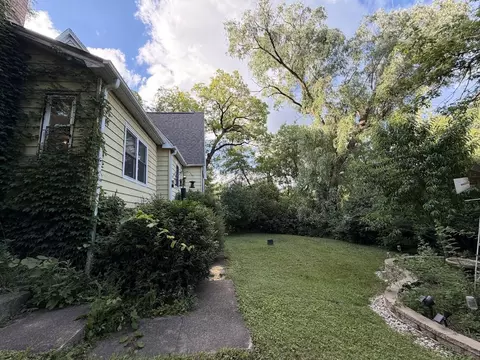 922 Valley Ave, Mchenry, IL 60051 photo 6