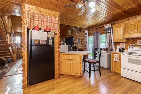 Kitchen - 403 W Owsley St, Chenoa, IL 61726 photo 2 of 3