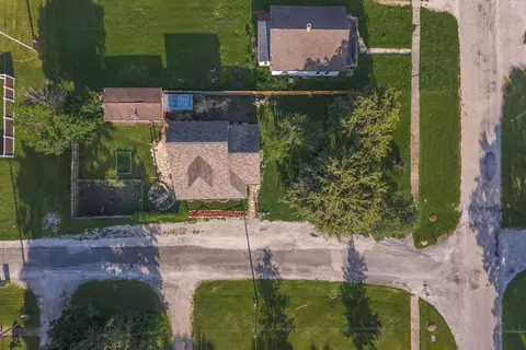 View/Area - 403 W Owsley St, Chenoa, IL 61726 photo 4 of 6